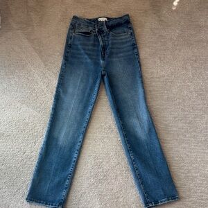 Good American  Fits Good Legs Straight Jeans